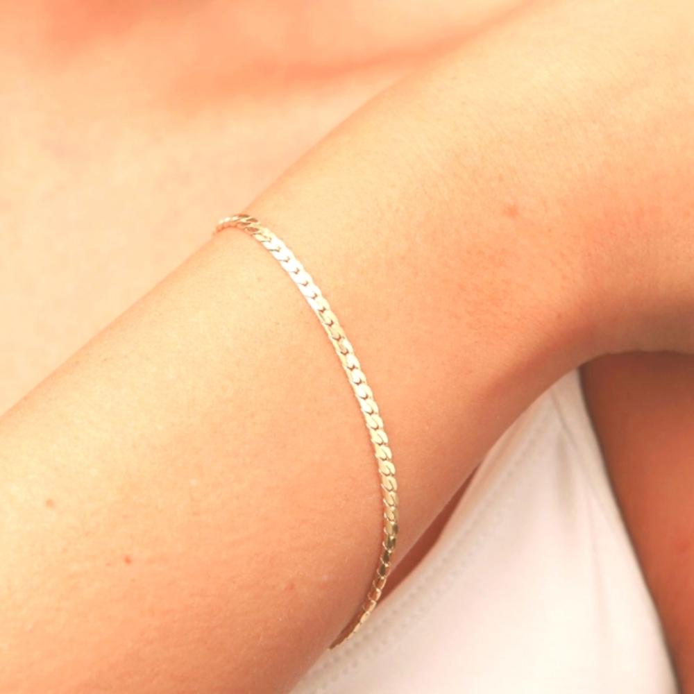 Source Unknown Gold Thin Link Bracelet